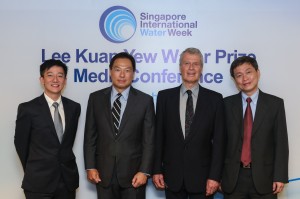 L-R: Mr Bernard Tan, Managing Director, Singapore International Water Week, Mr Ng Joo Hee, Chief Executive, PUB, Professor John Anthony Cherry, Lee Kuan Yew Water Prize 2016 laureate, and Mr Harry Seah, Chief Engineering and Technology Officer, PUB